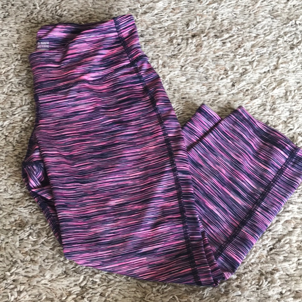 💥SOLD💥Old Navy Active M Capris